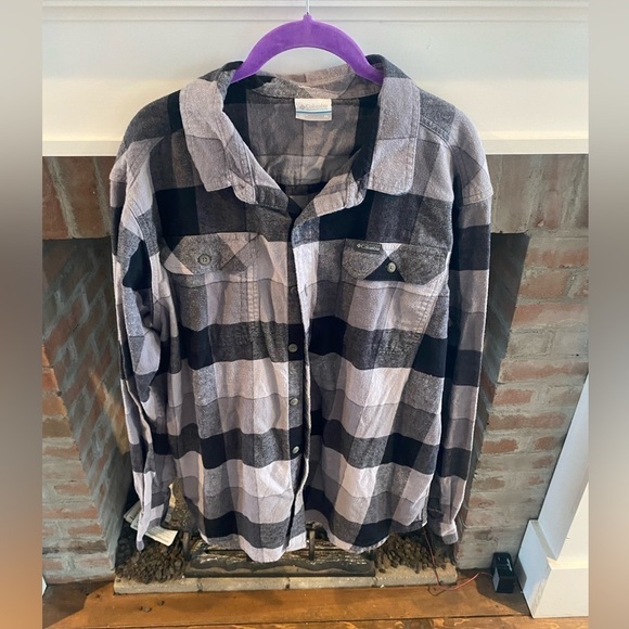 Mens Columbia Regular Fit XL Black and Gray Plaid Button Down Shirt​ - Picture 1 of 7